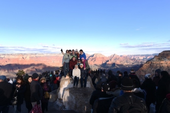 Svensenfamilien samlet Ved Grand Canyonn